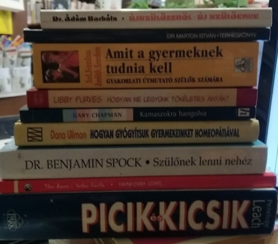 Dr. Tibor �gnes-Gr�ber Cec�lia, Dana Ullman, Gary Chapman Benjamin Spock - 9 db K�NYVMENT� AJ�NLAT, pedag�gia: �jsz�l�ttekr�l-�j sz�l�knek+ Terhesk�nyv+ Amit a gyermeknek tudnia kell+ Hogyan ne legy�nk t�k�letes any�k?+ Kamaszokra hangolva+ Hogyan gy�gy�tsuk gyermekeinket homeop�ti�val+ Sz�l�nek lenni