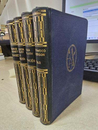 Ivan Smeljov, Valentin Katajev, Sigrid Undset Sherwood Anderson - Tar + A pinc�r + A sikkaszt�k + Tavasz