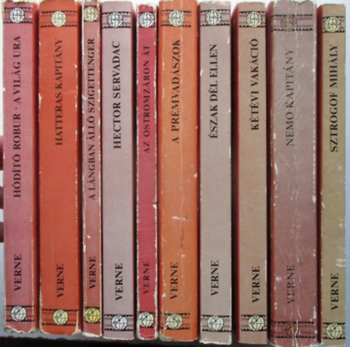 10 db Jules Verne (Sztrogof Mih�ly, Nemo kapit�ny, K�t�vi vak�ci�, �szak D�l ellen, A pr�mvad�szok, Az ostromz�ron �t, Hector Servadac, A l�ngban �ll� szigettenger, Hatteras kapit�ny,  H�d�t� Robur-A vil�g ura)