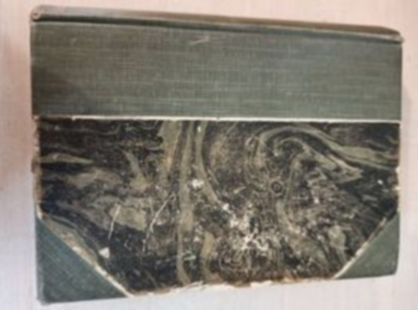 Arthur Conan Doyle - Az arany szemüveg - Az Abbey-Grange-i gyilkosság + Sherlock Holmes mint betörő- A kerékpáros kisasszony - A három diák