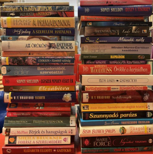 Romantikus könyvek 38 db