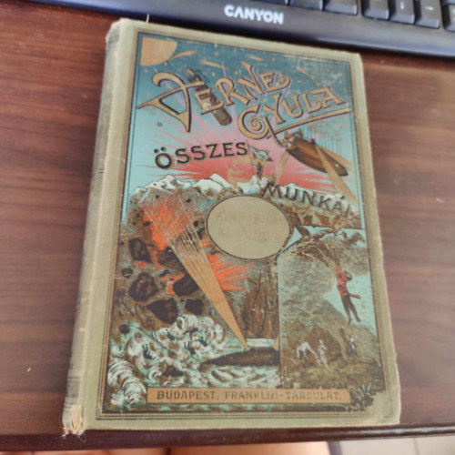 Verne Gyula - Bombarnac Klaudius (Egy h�rlaptud�s�t� jegyzetk�nyve)