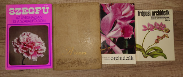 Domokos M�ria - 4 k�nyv a d�szn�v�nyekr�l: A r�zsa, Szegf� az �vegh�zban �s a szabadf�ld�n, Orchide�k, Tr�pusi orchide�k