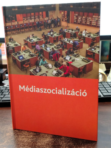 K�sa �va - M�diaszocializ�ci�