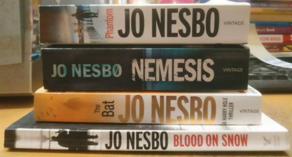 Jo Nesbo - 4 db Jo Nesbo: Nemesis + Phantom + The Bat + Blood on Snow