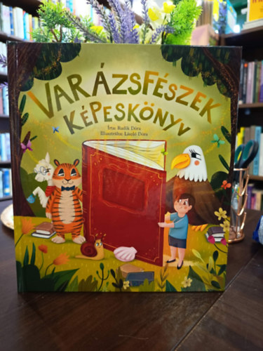Rudik D�ra - Var�zsf�szek K�pesk�nyv