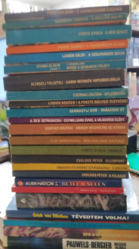 Karinthy Frigyes, A. Tolsztoj, A. s B. Sztugackij, Zsoldos Pter - 24 db KNYVMENT AJNLAT, fantasy: A leghosszabb jszaka+A delejes hall+A kk sziget+A psziborgok lmai+A szkafander slya+Alfa s Omega/Hhd a szakadk fltt+Garin mrnk hiperboloidja+Atlentisz+A fekete bolyg testvrei+Var