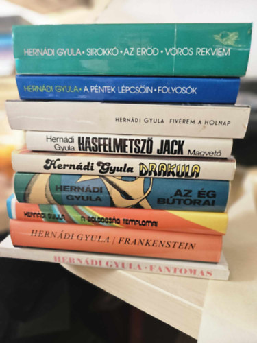 Herndi Gyula - 9db-os Herndi Gyula KNYVMENT AJNLAT: Fantomas + Frankenstein+ A boldogsg templomai+ Az g btorai+ Drakula+ Hasfelmetsz Jack+ Fivrem a holnap+ Folyosk+ Az erd-A vrs rekviem