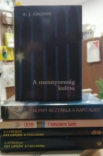 A. J. Cronin - 4 db-os KÖNYVMENTŐ AJÁNLAT, Cronin: Ezt látják a csillagok I-II.+ A hattyúcímeres kastély+ Réztábla a kapu alatt+ A mennyország kulcsa