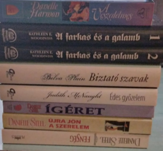 vegyes - romantikus knyvek 8db A veszedelmes Danelle Harmon, A farkas s a galamb I-II. Kathleen E. Woodiwiss, Biztat szavak Belva Plain, des gyzelem Judith McNaught,   Danielle Steel gret,  jra jn a szerelem, fensg