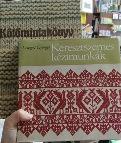 Lengyel Györgyi - Keresztszemes kézimunkák + Kötőmintakönyv