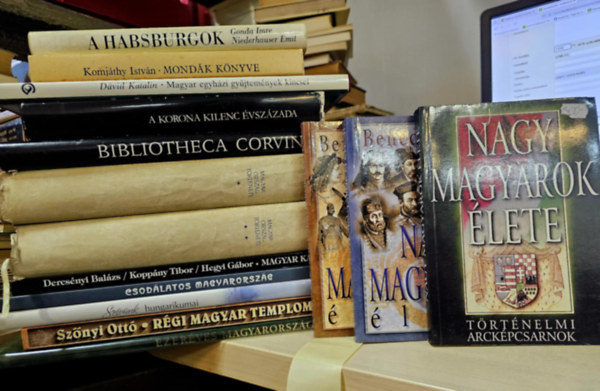 Dercs�nyi-Kopp�ny-�rsi-Hegyi, D�vid Katalin, Komj�thy Istv�n, Gonda Imre-Niederhauser Emil, Benedek  Elek Sz�nyi Ott� - 13db magyars�ggal kapcsolatos m� 15 k�tetben, K�NYVMENT� AJ�NLAT: Ezer�ves Magyarorsz�g+ R�gi magyar templomok+ Sz�v�nk hungarikumai+ Csod�latos Magyarorsz�g+ Magyar kast�lyok+ Magyarorsz�g t�rt�nete I-II+ Bibliotheca Corviniana+ A k