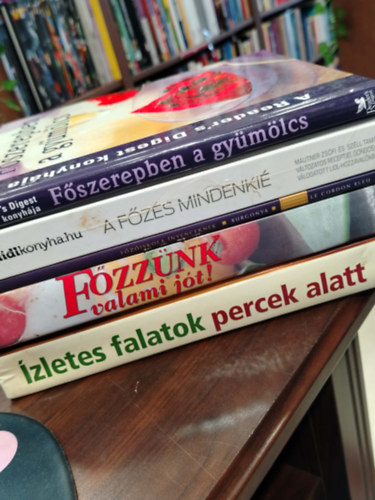 Tak�csi-Nagy Kl�ra  (szerk.) Mautner Zs�fi �s Sz�ll Tam�s Le Cordon Bleu (szerk.) Jane Brierley (szerk.) S�rv�ry Gabriella (szerk.) - K�NYVMENT� AJ�NLAT, 5 DB. Gasztron�mia. F�szerepben a gy�m�lcs, A f�z�s mindenki�, F�z�iskola �nyenceknek: Burgonya, F�zz�nk valami j�t!, �zletes falatok percek alatt