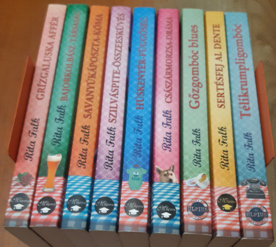 Rita Falk - Gr�zgaluska aff�r + Savany�k�poszta-k�ma + Szilv�spite-�sszeesk�v�s + H�skeny�r-f�gg�s�g + Cs�sz�rmorzsa-dr�ma + G�zgomb�c blues + Sert�sfej al dente + T�likrumpligomb�c