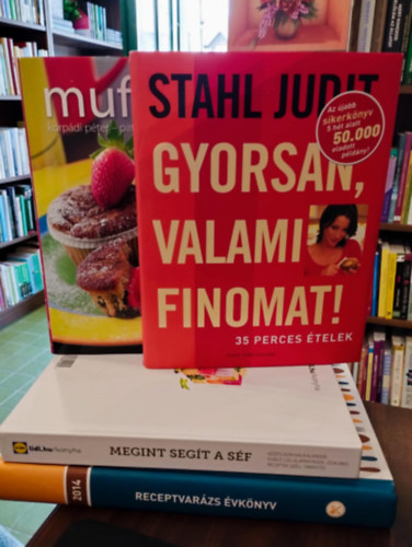 Korp�di P�ter Stahl Judit - Gasztro k�nyvcsomag 4 db-os K�NYVMENT� AJ�NLAT: Gyorsan valami finomat, Muffinok, Megint seg�t a s�f, Receptvar�zs �vk�nyv 2014