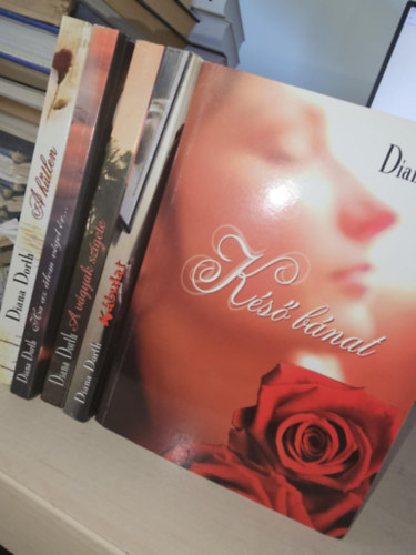 Diana Dorth - 5db Diana Dorth k�tet, K�NYVMENT� AJ�NLAT: A h�tlen+ Ha az �lom v�get �r+ A v�gyak szigete+ K�bulat+ K�s� b�mat
