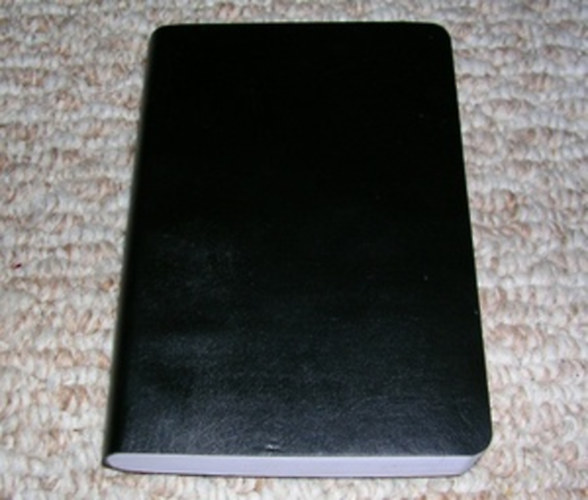 Vadadi Albert - Sápadt asszonyok