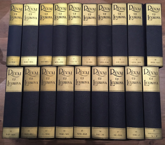 Főszerk: Kollega Tarsoly István - Révai Új Lexikona I-XIX. (1-19.)