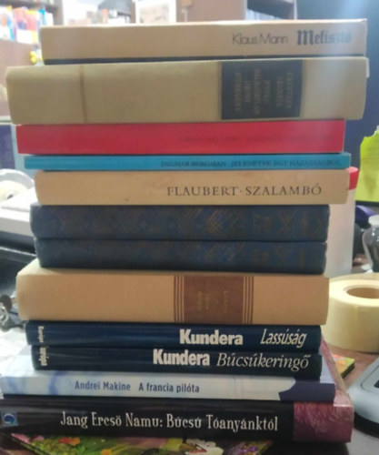 Gustave Flaubert, Ingmar Bergman, Jack London, Klaus Mann, John Galsworthy, Lev Tolsztoj, Carson McCullers Milan Kundera - 11 db KNYVMENT AJNLAT, klasszikus regnyek: Bcs Tanynktl+ A francia pilta+ Bcskering+ Lasssg+ Hrom kisregny( A vadon szava/ A beszl kutya/ Orszgton)+ Vnasszonyok nyara - A br eltt I-II.+ Szalamb +Jel